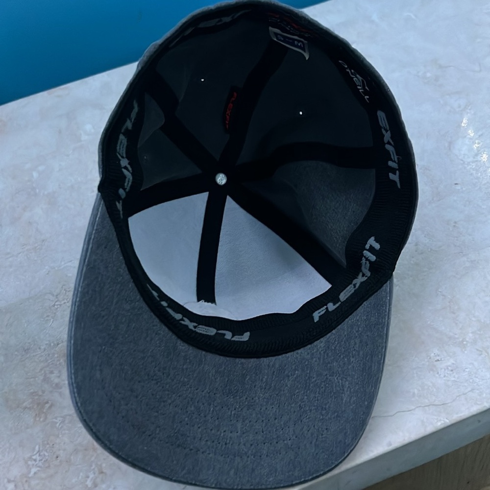 O’Neill Fitted Hat - Picture 3 of 4